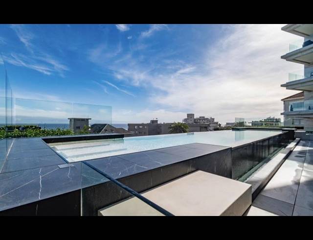 3 BEDROOM APARTMENT FOR SALE IN BANTRY BAY